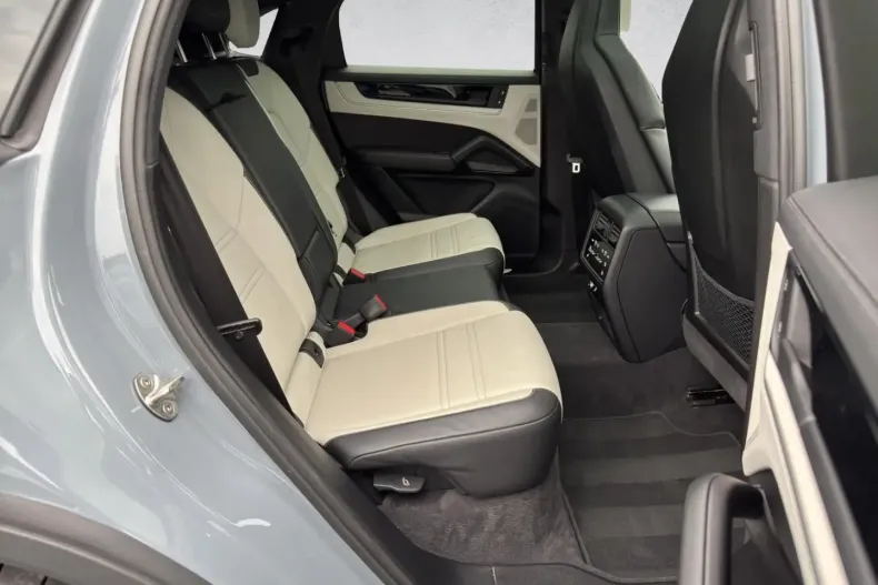 Porsche Cayenne din 2024 cu 39.990 km - oferta POR165726 - foto 22