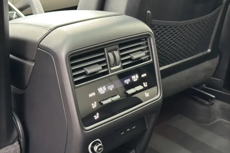 Porsche Cayenne din 2024 cu 39.990 km - oferta POR165726 - foto 24