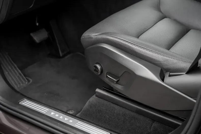 Volvo XC90 din 2024 cu 24.000 km - oferta VOL165729 - foto 25