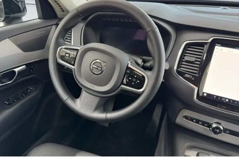 Volvo XC90 din 2024 cu 7.169 km - oferta VOL165730 - foto 9