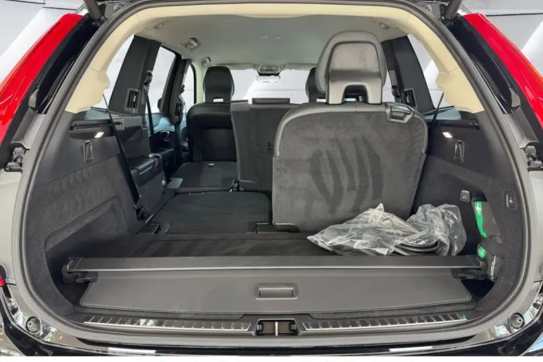 Volvo XC90 din 2024 cu 7.169 km - oferta VOL165730 - foto 14