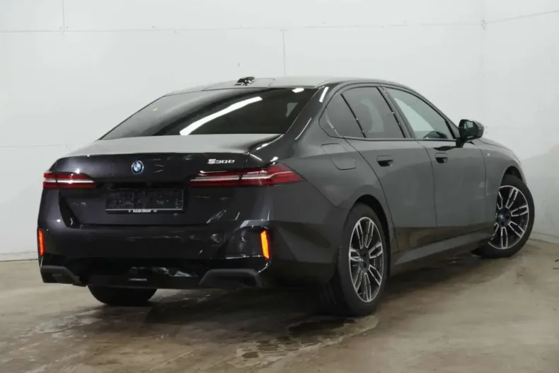 BMW 530 din 2024 cu 6.153 km - oferta BMW165738 - foto 5