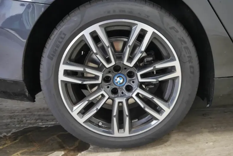 BMW 530 din 2024 cu 6.153 km - oferta BMW165738 - foto 10