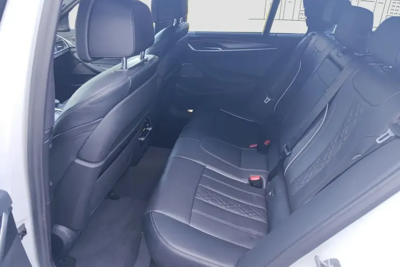 BMW 530 din 2023 cu 38.800 km - oferta BMW165742 - foto 12