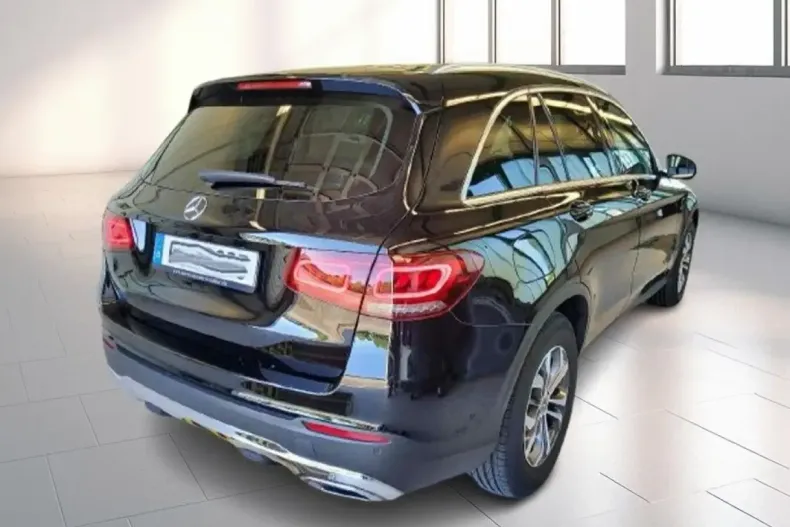 Mercedes-Benz GLC 220 din 2022 cu 65.034 km - oferta MER165748 - foto 2