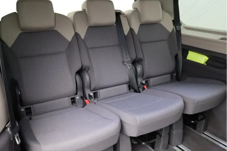 Volkswagen T7 Multivan din 2022 cu 43.880 km - oferta VOL165749 - foto 9