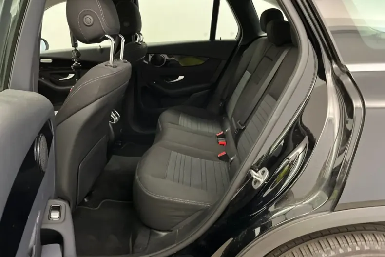 Mercedes-Benz GLC 300 din 2022 cu 75.033 km - oferta MER165755 - foto 8