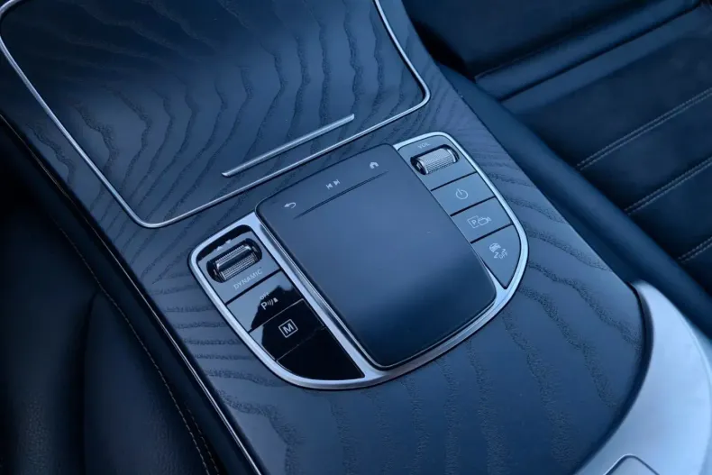 Mercedes-Benz GLC 300 din 2022 cu 59.000 km - oferta MER165757 - foto 17