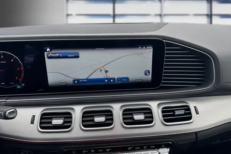 Mercedes-Benz GLE 300 din 2024 cu 18.195 km - oferta MER165765 - foto 3