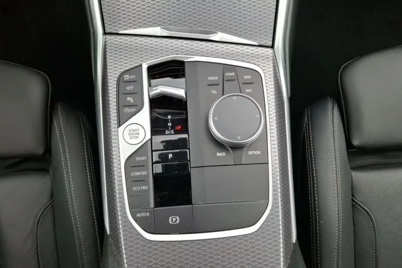 BMW 330 din 2024 cu 21.400 km - oferta BMW165766 - foto 11