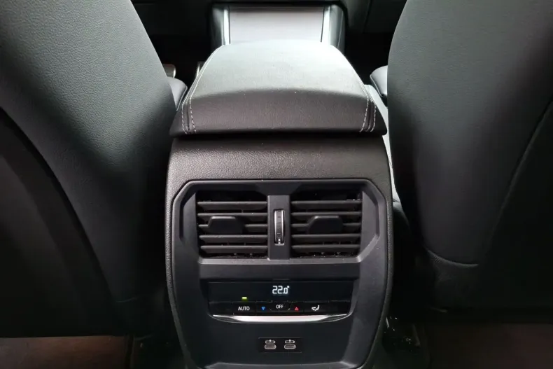 BMW 330 din 2024 cu 21.400 km - oferta BMW165766 - foto 12