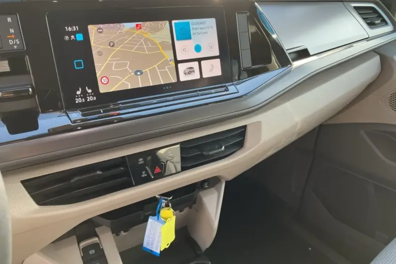 Volkswagen T7 Multivan din 2023 cu 50.500 km - oferta VOL165773 - foto 13