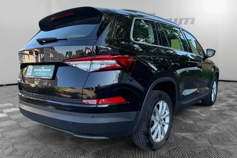 Skoda Kodiaq din 2024 cu 5.690 km - oferta SKO165784 - foto 5