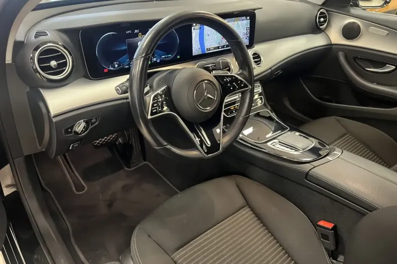 Mercedes-Benz E 300 din 2021 cu 99.987 km - oferta MER165787 - foto 13