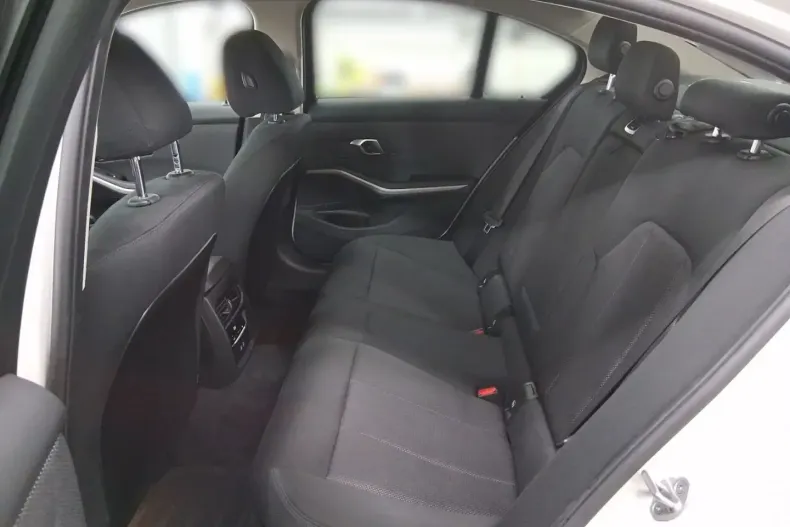 BMW 320 din 2024 cu 20.844 km - oferta BMW165795 - foto 11