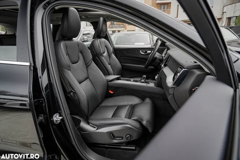 Volvo XC60 din 2023 cu 121.450 km - oferta VOL165814 - foto 20