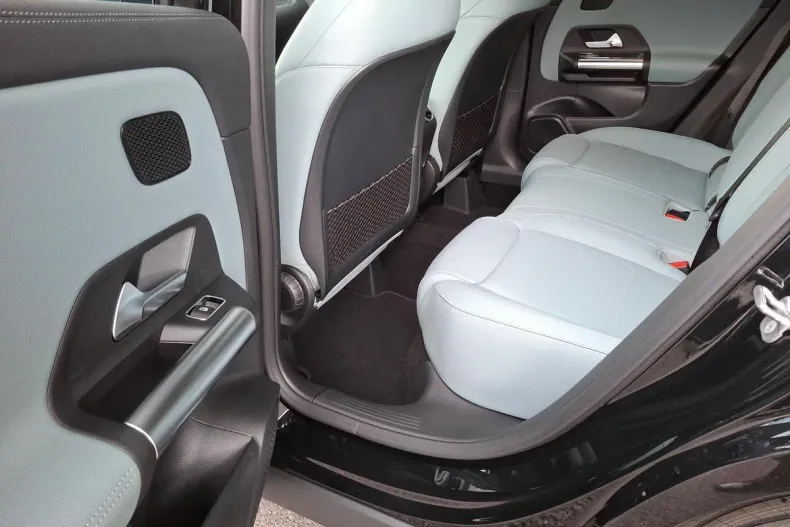 Mercedes-Benz GLA din 2025 cu 6.000 km - oferta MER165838 - foto 13