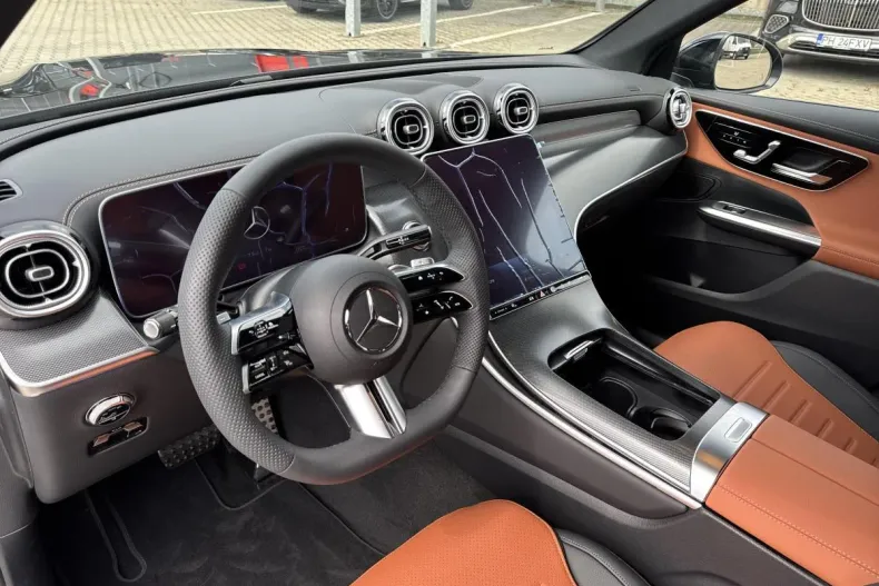 Mercedes-Benz GLC din 2025 cu 6.000 km - oferta MER165841 - foto 9