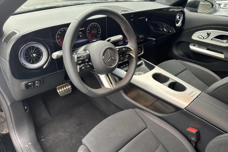 Mercedes-Benz CLA din 2025 cu 6.000 km - oferta MER165843 - foto 9