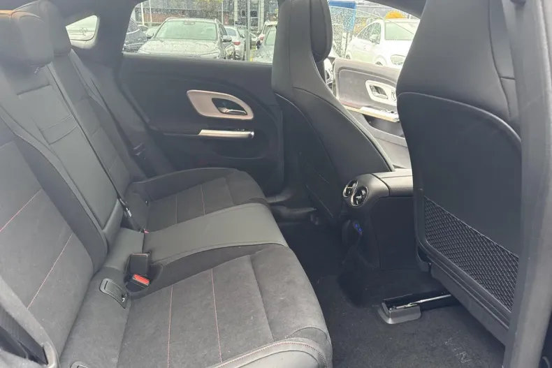 Mercedes-Benz CLA din 2025 cu 6.000 km - oferta MER165843 - foto 12