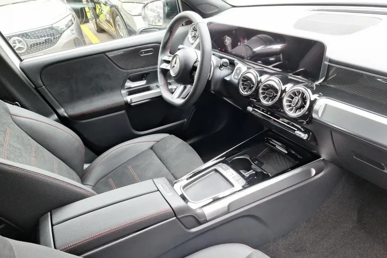 Mercedes-Benz GLB din 2025 cu 6.000 km - oferta MER165844 - foto 11