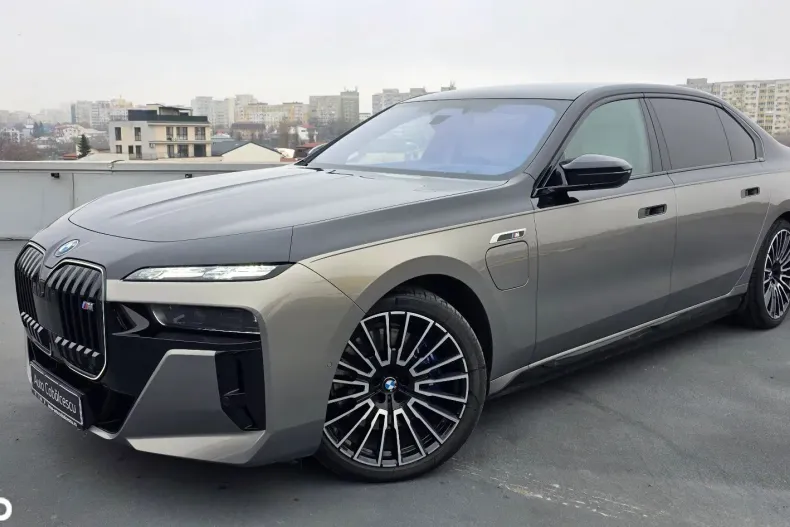 BMW M7 din 2025 cu 15.000 km - oferta BMW165847 - foto 1