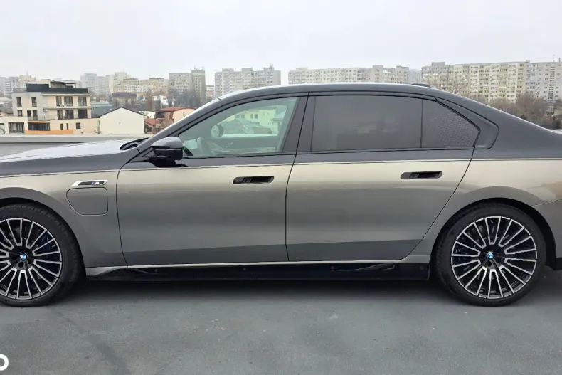 BMW M7 din 2025 cu 15.000 km - oferta BMW165847 - foto 3