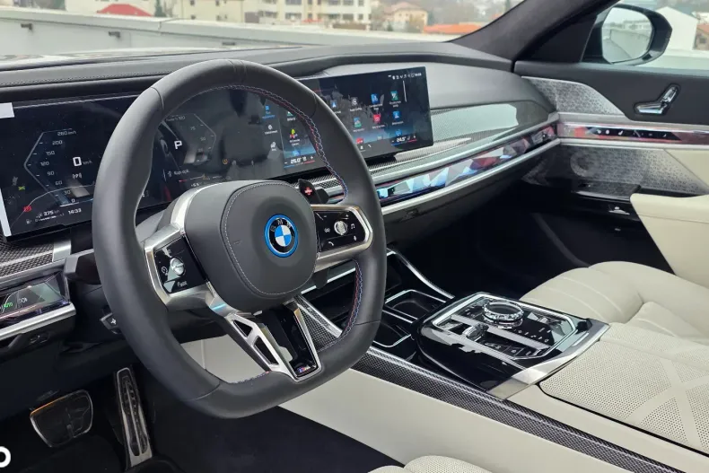 BMW M7 din 2025 cu 15.000 km - oferta BMW165847 - foto 7