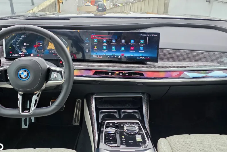 BMW M7 din 2025 cu 15.000 km - oferta BMW165847 - foto 10