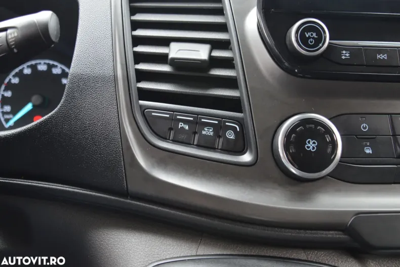 Ford Transit Custom din 2019 cu 169.100 km - oferta FOR165850 - foto 31