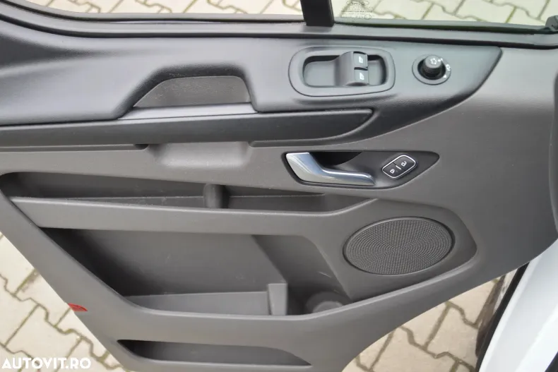 Ford Transit Custom din 2019 cu 169.100 km - oferta FOR165850 - foto 34