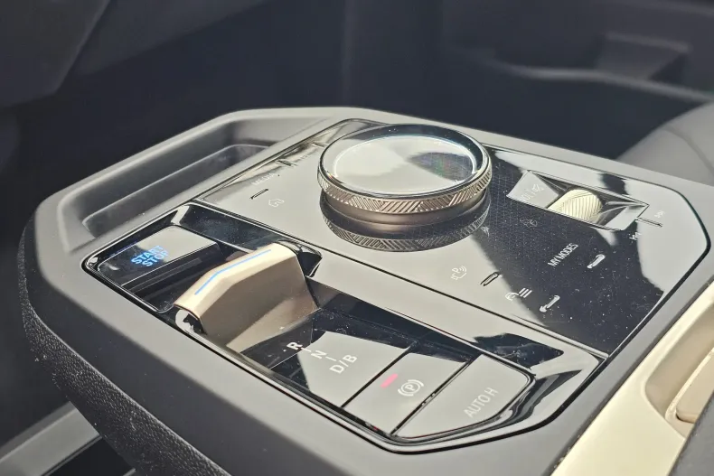 BMW iX din 2022 cu 60.639 km - oferta BMW165852 - foto 11