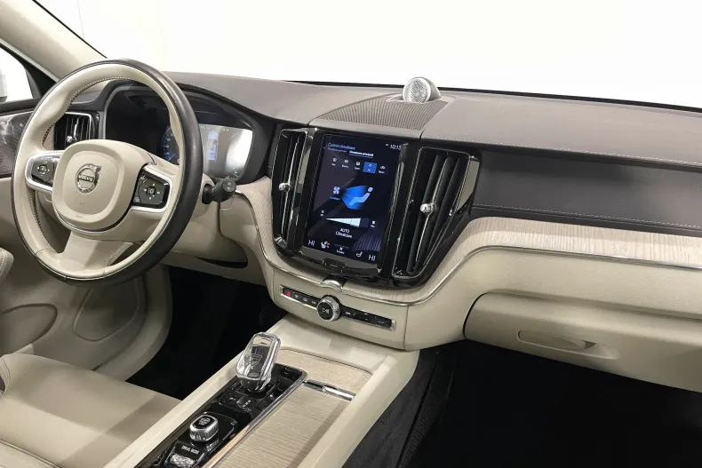 Volvo XC60 din 2020 cu 124.685 km - oferta VOL165859 - foto 8