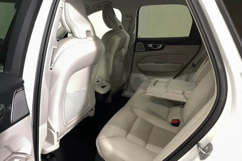 Volvo XC60 din 2020 cu 124.685 km - oferta VOL165859 - foto 11