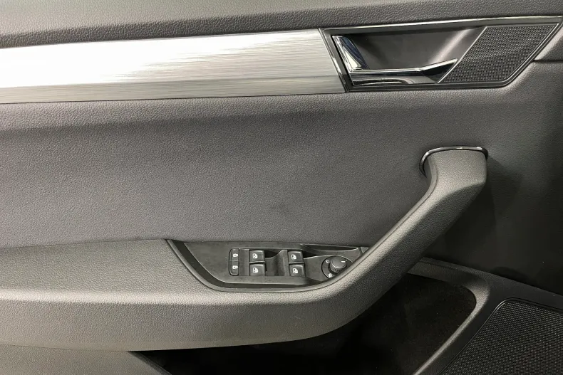 Skoda Superb din 2020 cu 114.153 km - oferta SKO165860 - foto 25