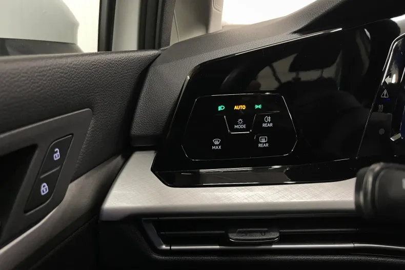 Volkswagen Golf din 2021 cu 125.918 km - oferta VOL165861 - foto 22