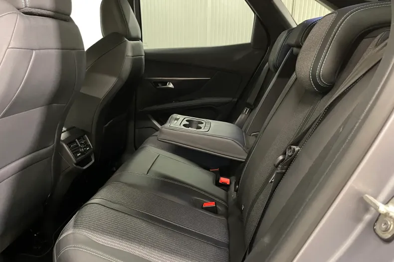 Peugeot 3008 din 2021 cu 77.868 km - oferta PEU165864 - foto 11