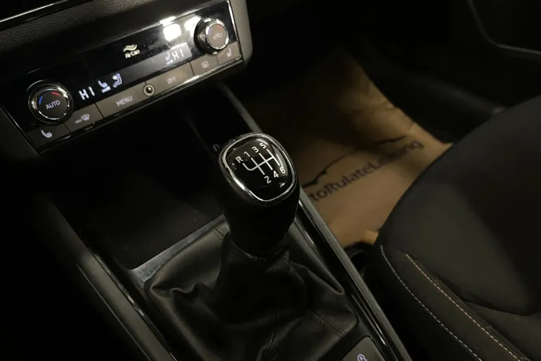 Skoda Scala din 2021 cu 136.854 km - oferta SKO165868 - foto 22