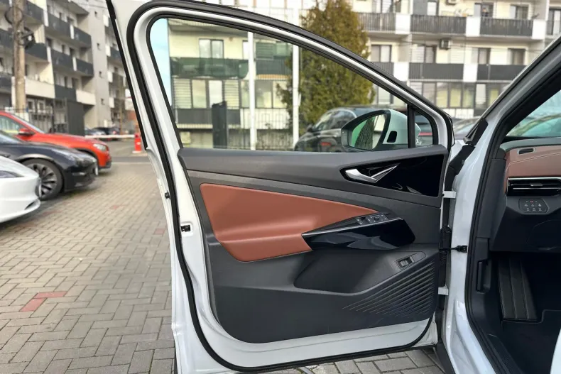Volkswagen ID.4 din 2022 cu 75.863 km - oferta VOL165886 - foto 29