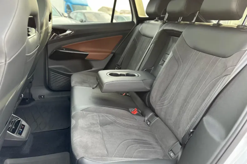 Volkswagen ID.4 din 2022 cu 75.863 km - oferta VOL165886 - foto 39