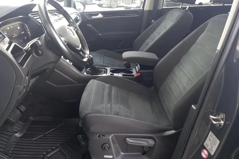 Volkswagen Touran din 2021 cu 82.526 km - oferta VOL165891 - foto 13