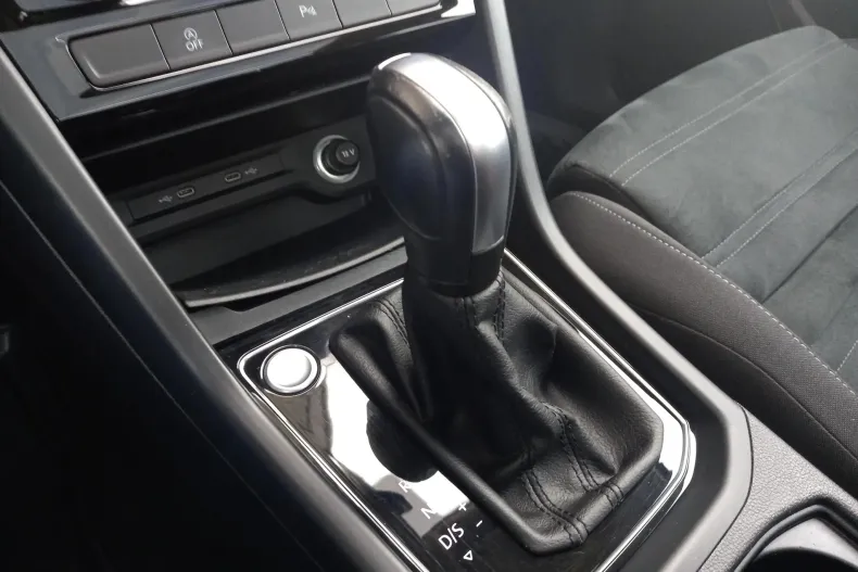 Volkswagen Touran din 2021 cu 82.526 km - oferta VOL165891 - foto 18