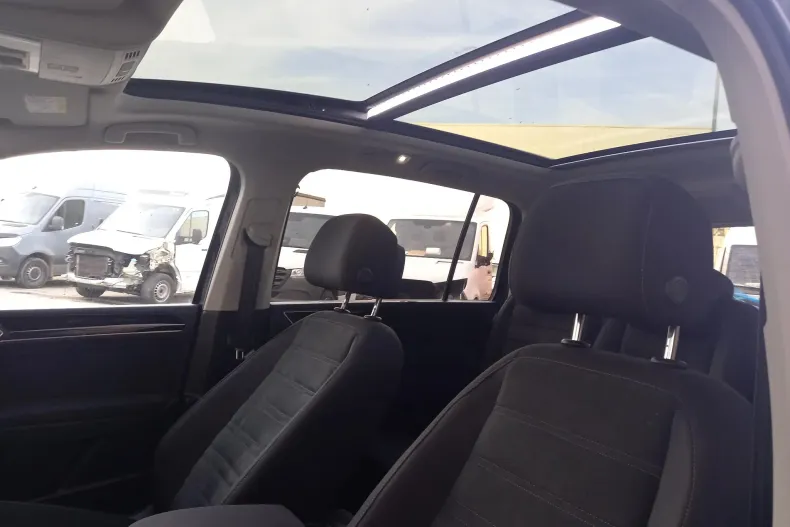 Volkswagen Touran din 2021 cu 82.526 km - oferta VOL165891 - foto 20