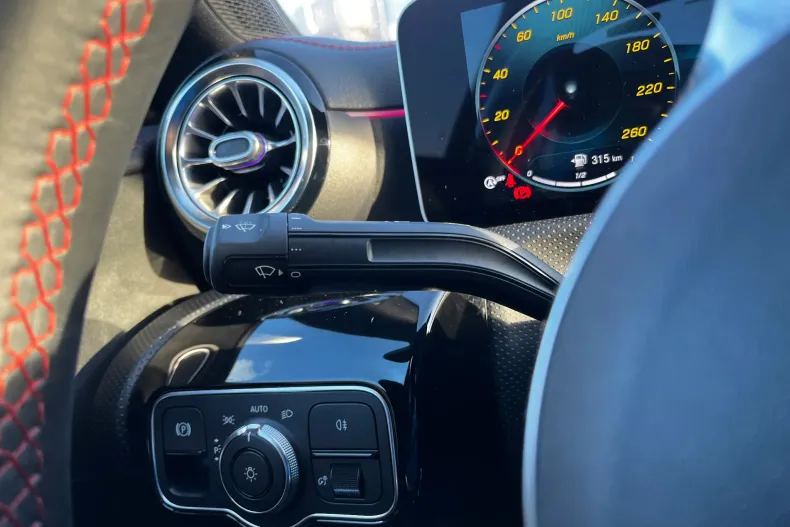 Mercedes-Benz CLA din 2019 cu 45.287 km - oferta MER165894 - foto 17