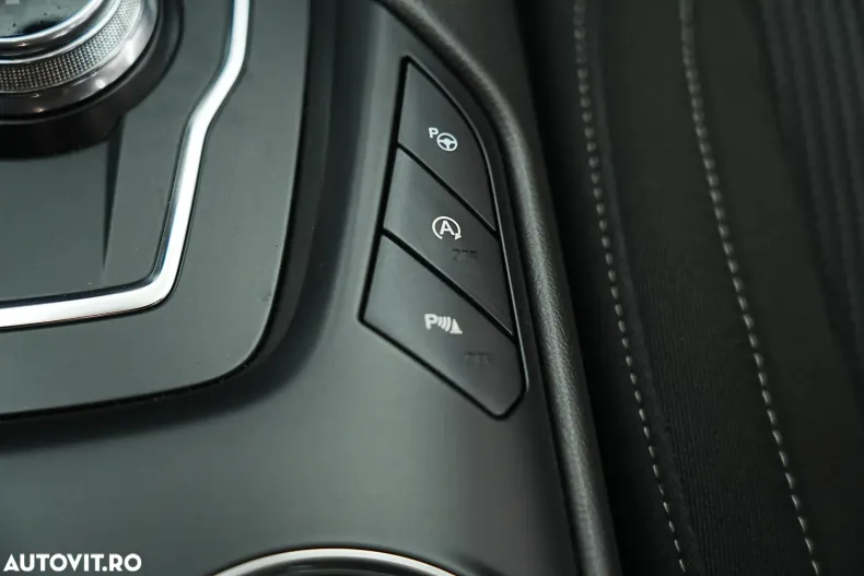 Ford Mondeo din 2019 cu 169.000 km - oferta FOR165896 - foto 36