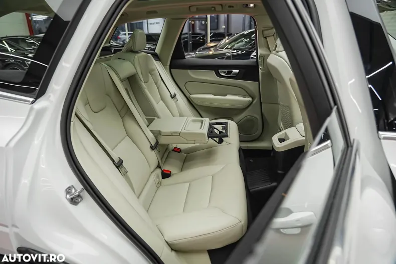 Volvo XC60 din 2020 cu 154.000 km - oferta VOL165899 - foto 10