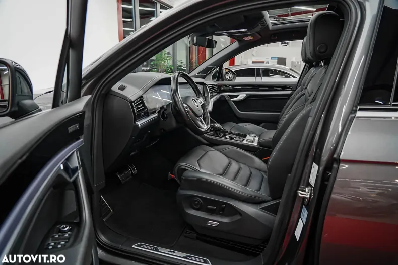 Volkswagen Touareg din 2019 cu 118.000 km - oferta VOL165901 - foto 4