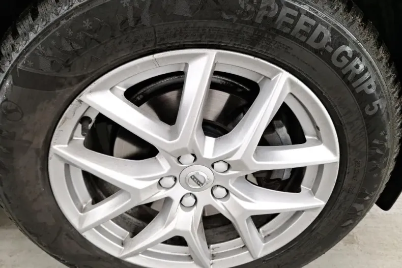 Volvo XC60 din 2020 cu 114.397 km - oferta VOL165914 - foto 11