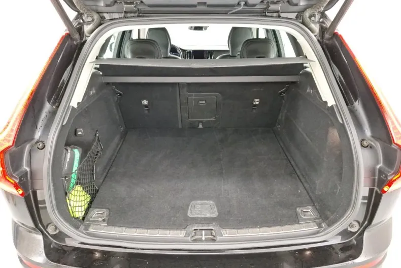 Volvo XC60 din 2020 cu 114.397 km - oferta VOL165914 - foto 12