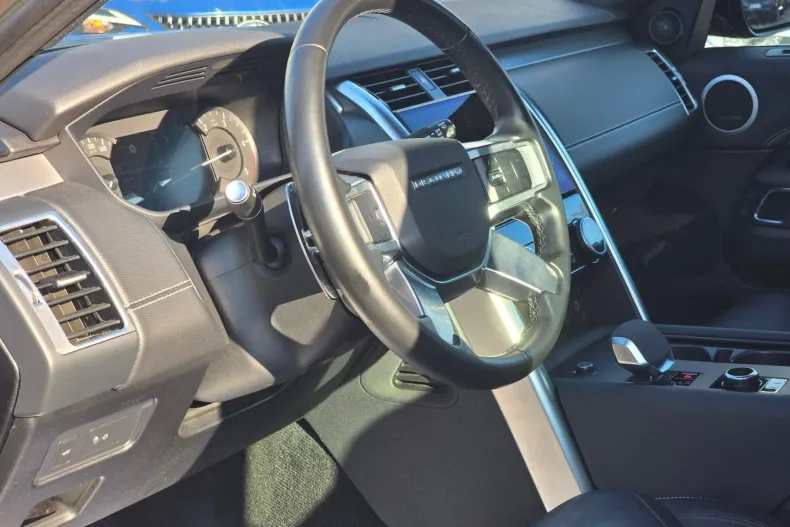 Land Rover Discovery din 2023 cu 40.000 km - oferta LAN165936 - foto 4